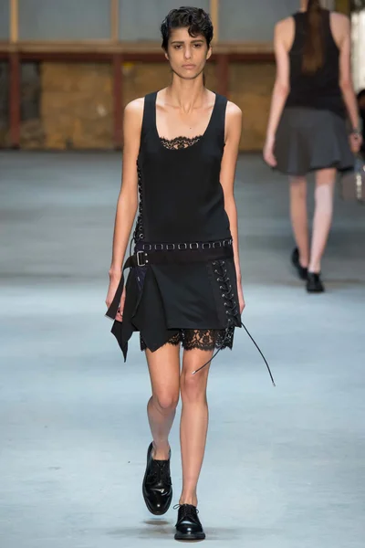 Look 29